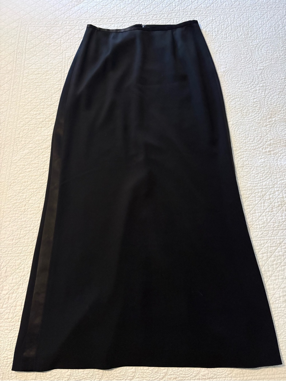 Y2K Oscar de la Renta black tuxedo skirt. Size 12.